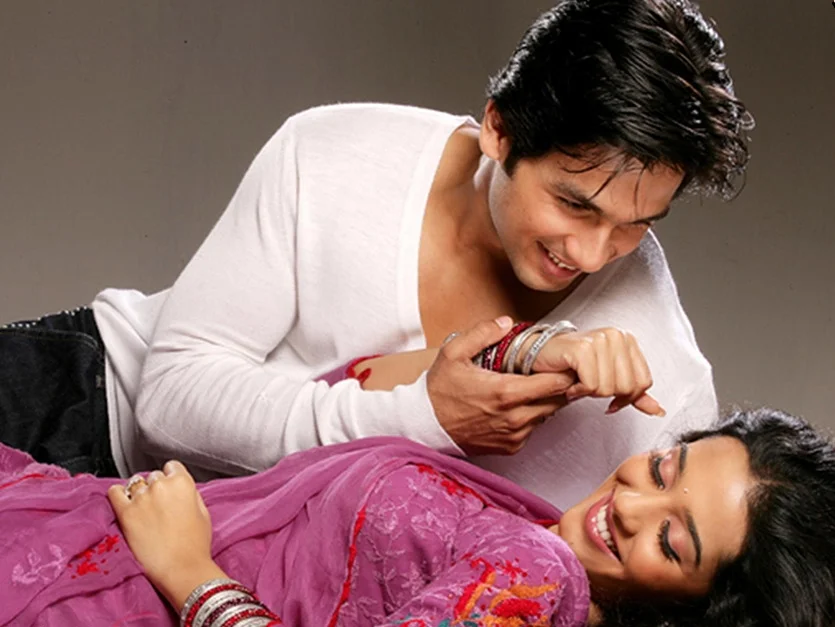 Amrita Rao ( Ishq Vishk, Shikhar, Vivah ) Shahid and Amrita as a couple don’t really set the screen on fire, but its the stuff that cute puppy dog romances are made of. Of their three films Vivah proved to be the biggest hit, but being a Rajshri production we didn’t really see them sizzle on screen, it was all very coy and PG13. Still, it's a cute couple and that’s why they’re featured on this list. It's unlikely that we'll set to see this couple on screen again anytime soon though.