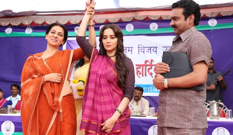 Juhi Chawla and Madhuri Dixit in Gulaab Gang