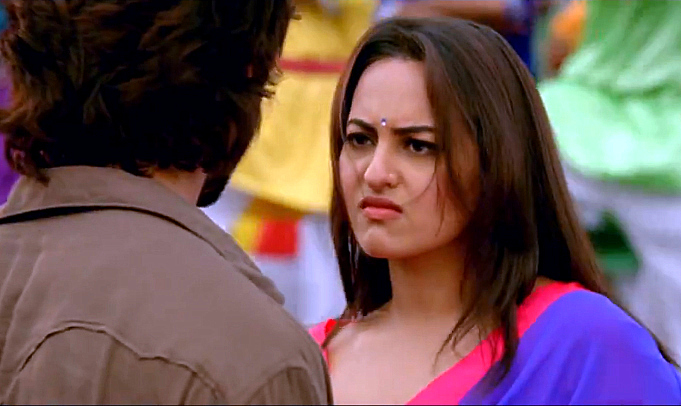 Sonakshi Sinha in R... Rajkumar