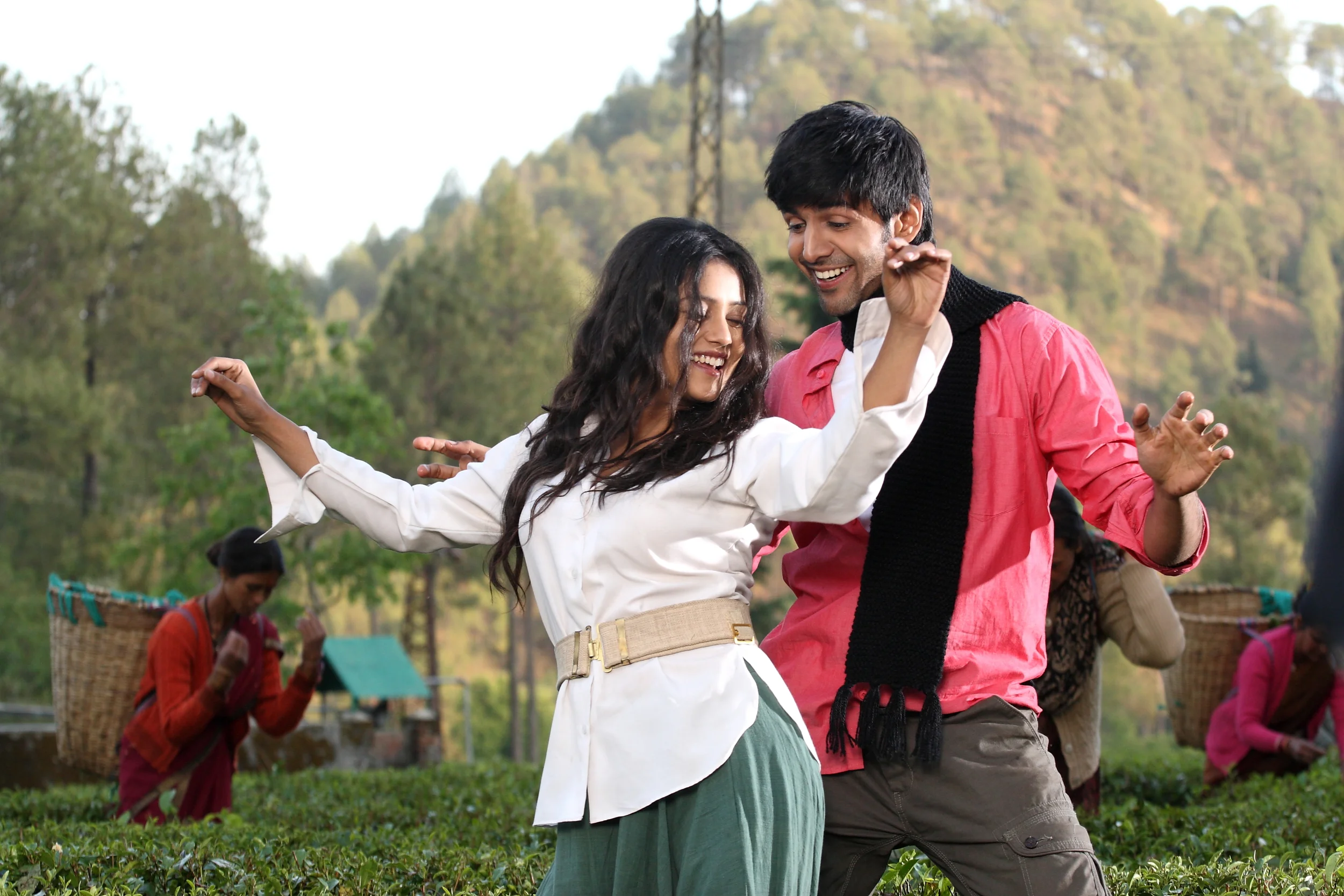 Kartik Tiwari and Mishti in Kaanchi