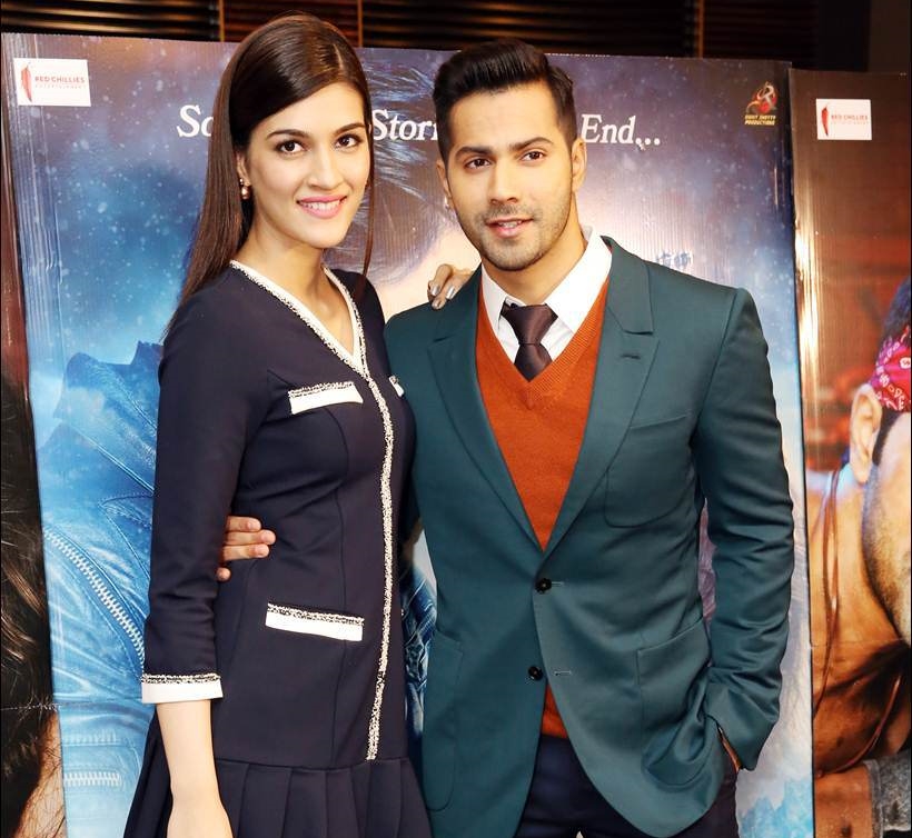 Varun & Kriti were as charming as ever!
