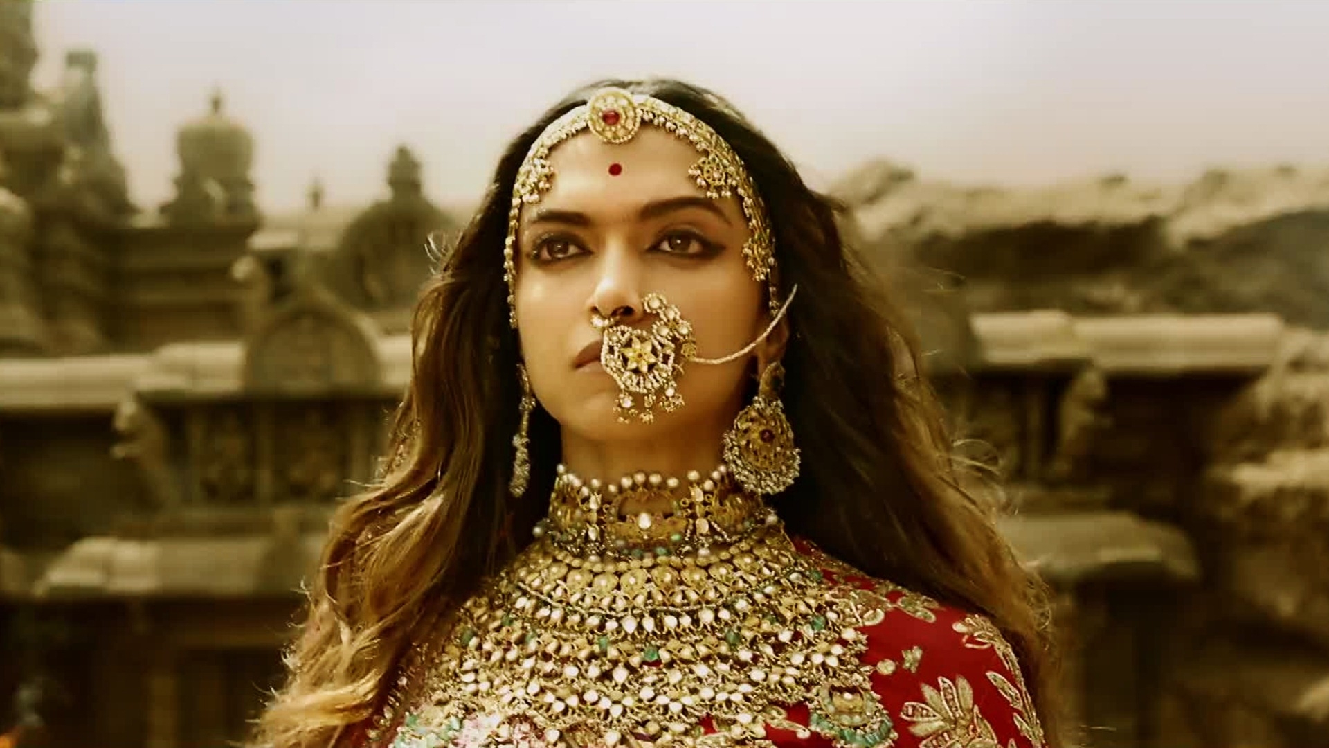 Deepika is the epitome of grace and is a close second to Ranveer