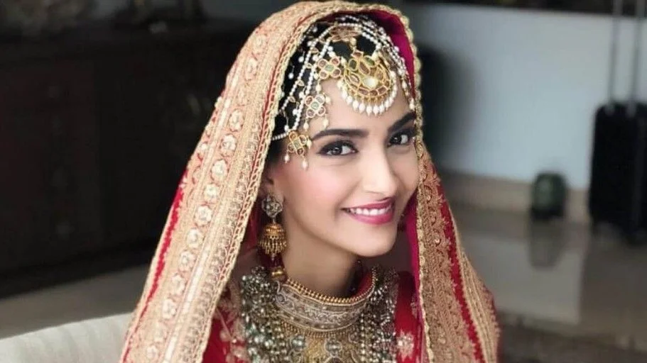 Sonam consistently shuttles between London and Mumbai to balance her professional and personal life