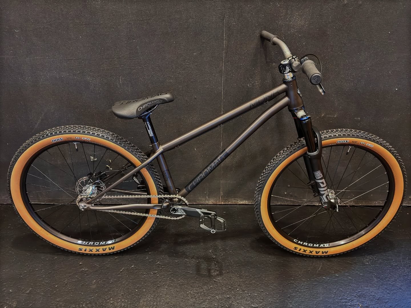 Chromag  wins of coolest complete dirt jumper award 🥇