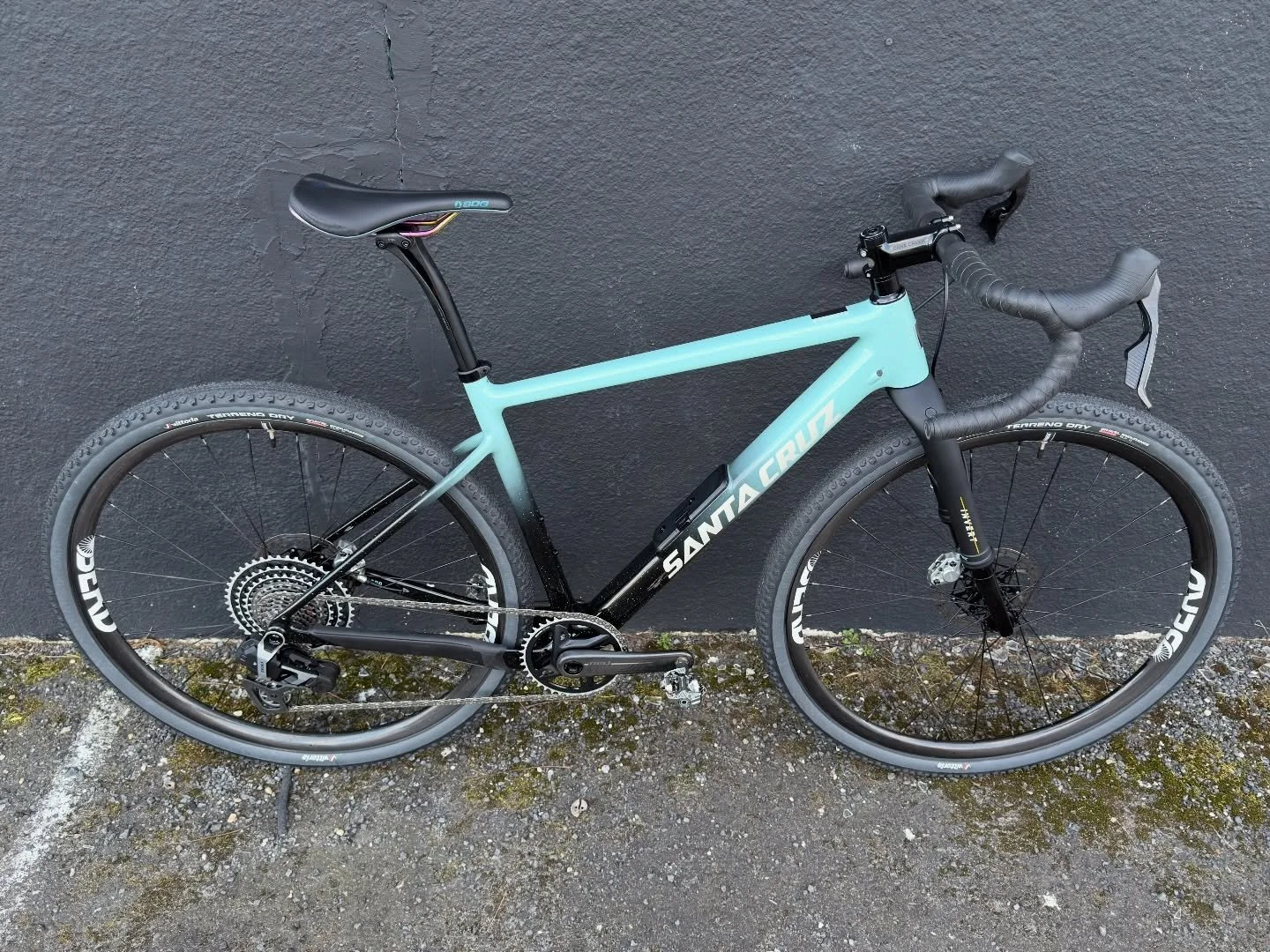 Stigmata superbuild with the limited fade paint, look power pedals, sram red xplr and inverted cane creek front end