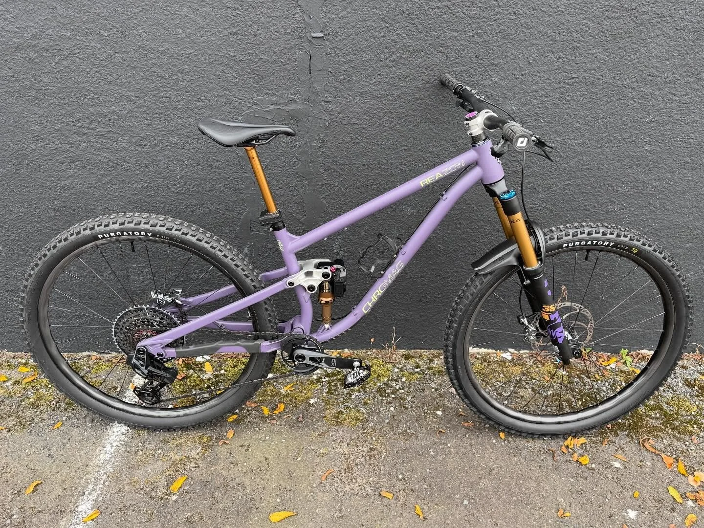 Steel is real. We were very excited to get this chromag reazon through the door. This iron frame carries some extra weight to it but our opinion is that it is more than canceled out by its slender aesthetic, naturally smooth ride quality and also the