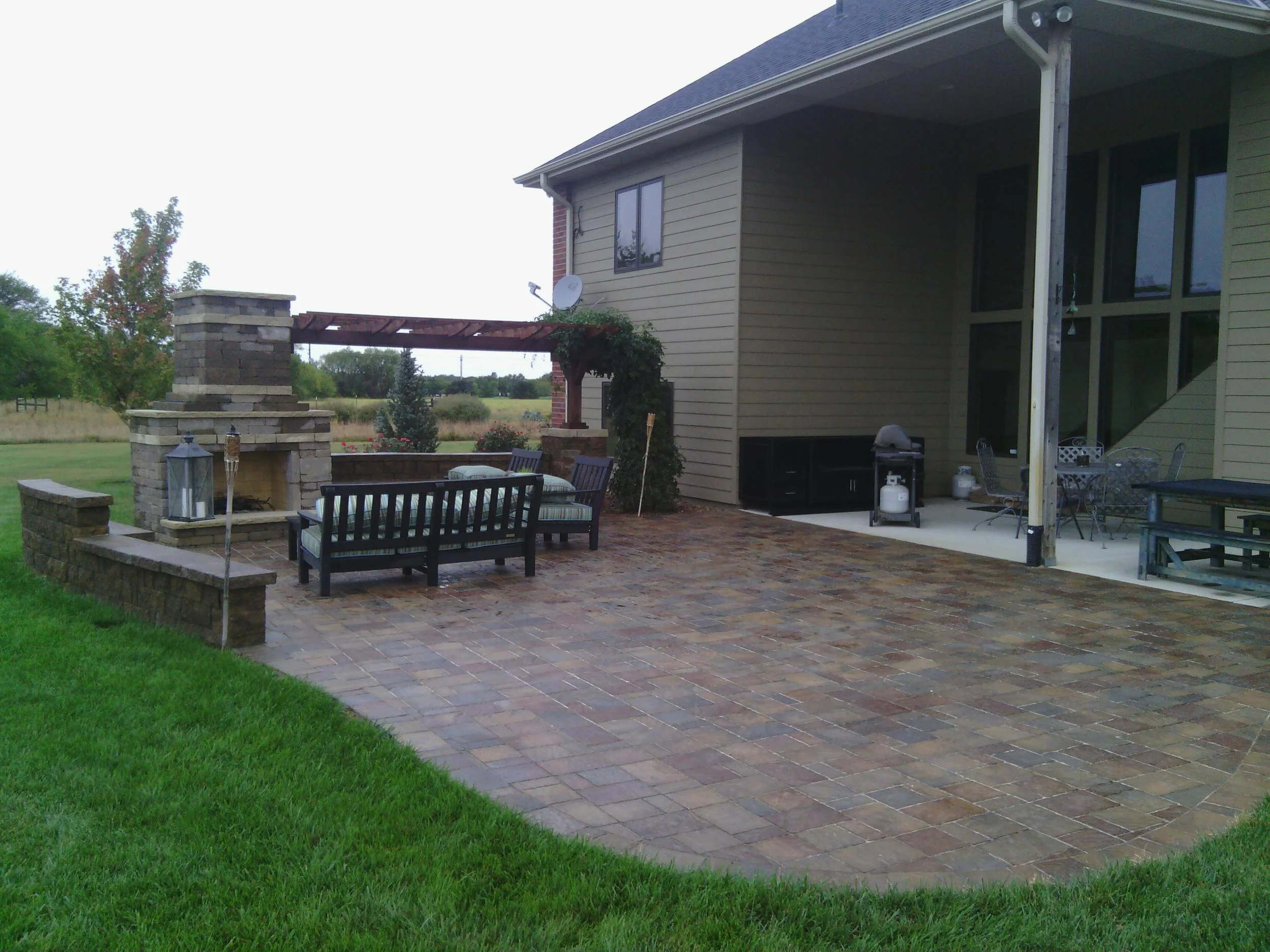 outdoorliving.jpg