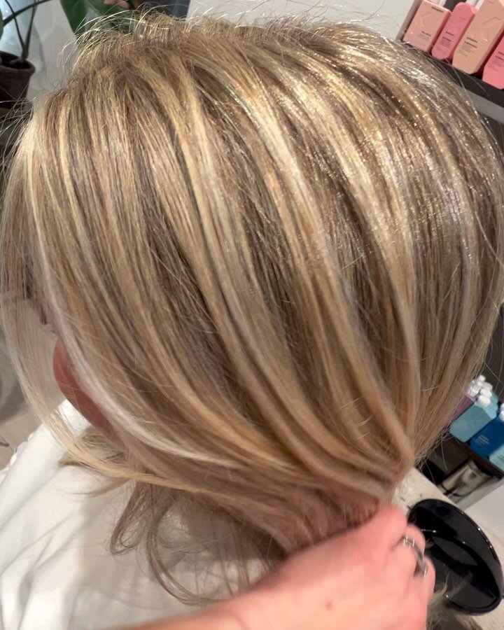 Bare vild med det 🩷 Aldrig brunette til  @pernilleruhoff igen ;D

#neverever #blondehair #blonde #blondie #balayage #hilights #lowlights #haircut #haircolour #longhair #hairtreatment #b3 #b3brazilianbondbuilder #fris&oslash;r #fris&oslash;rcph #fris