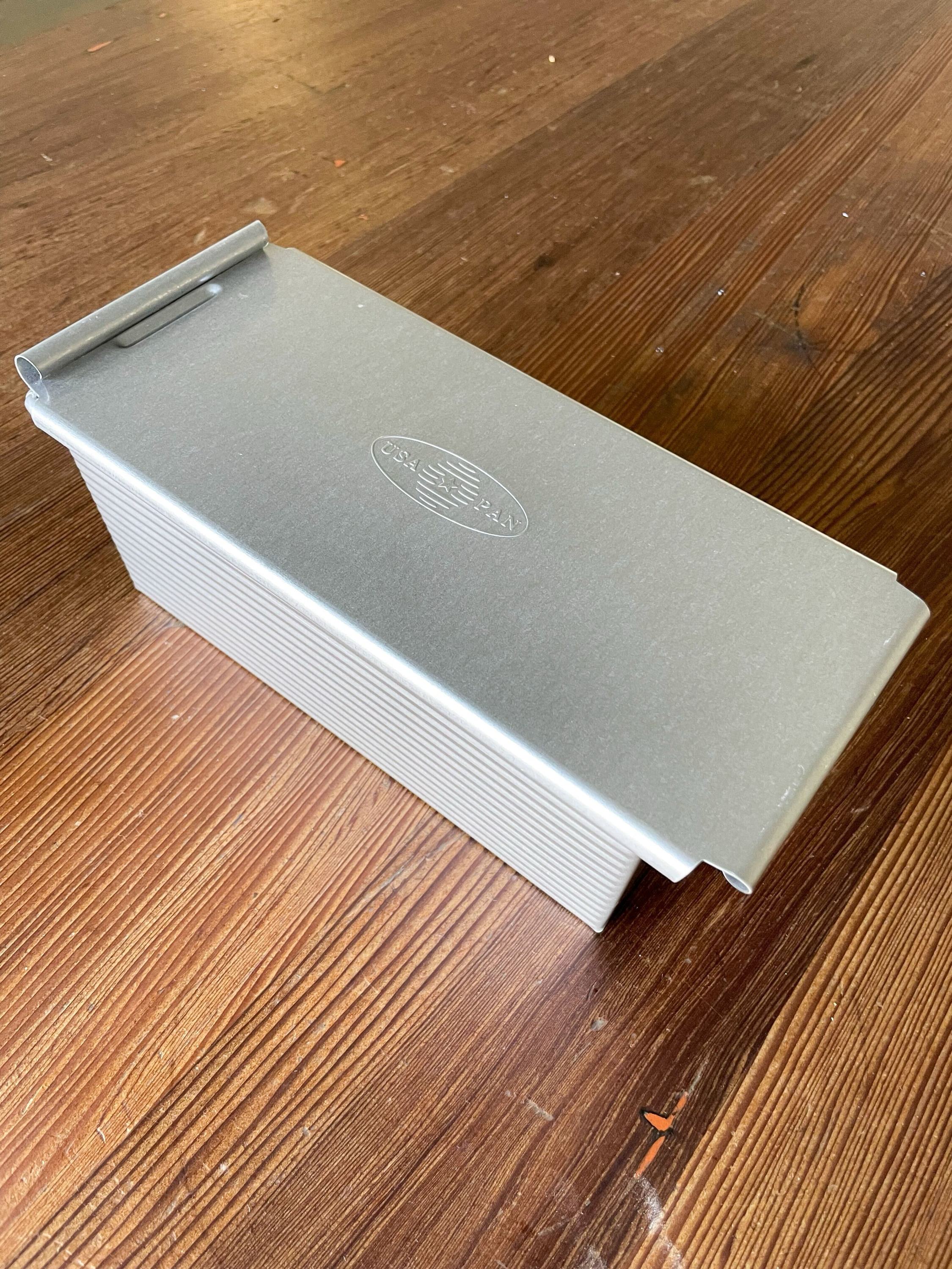 Pullman Loaf Pan : Small (9x4x4)
