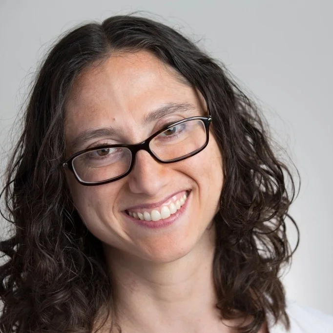headshot miranda.jpg
