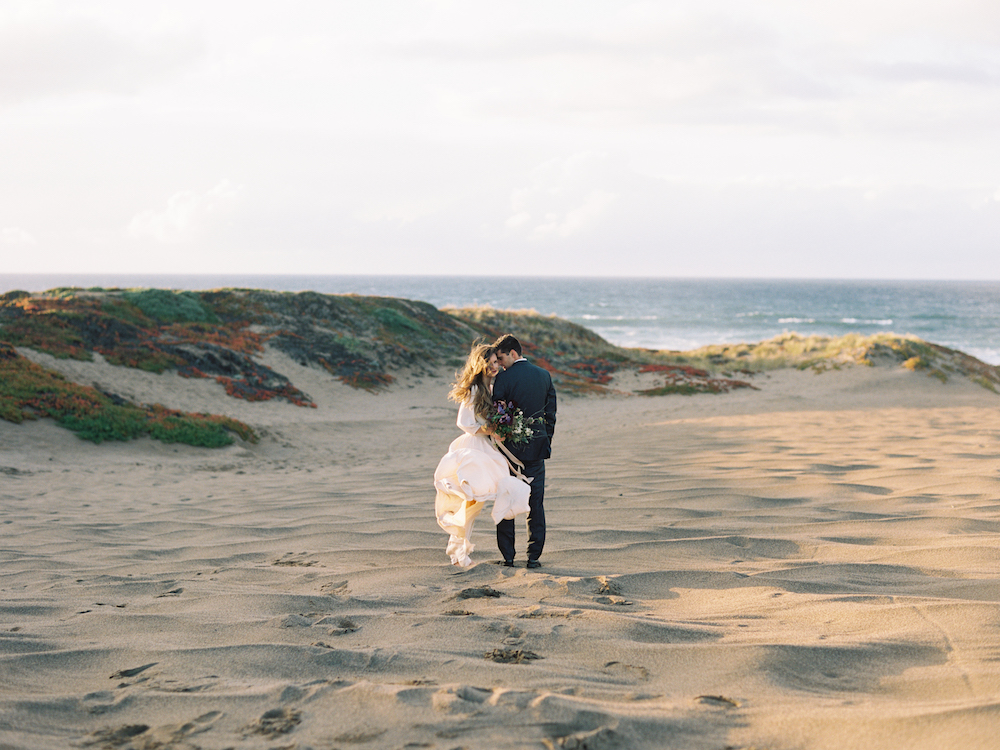  Ingredients for this elopement : crazy love, coastal breeze, and a windswept bouquet.  Photo by Brumley &amp; Wells. 