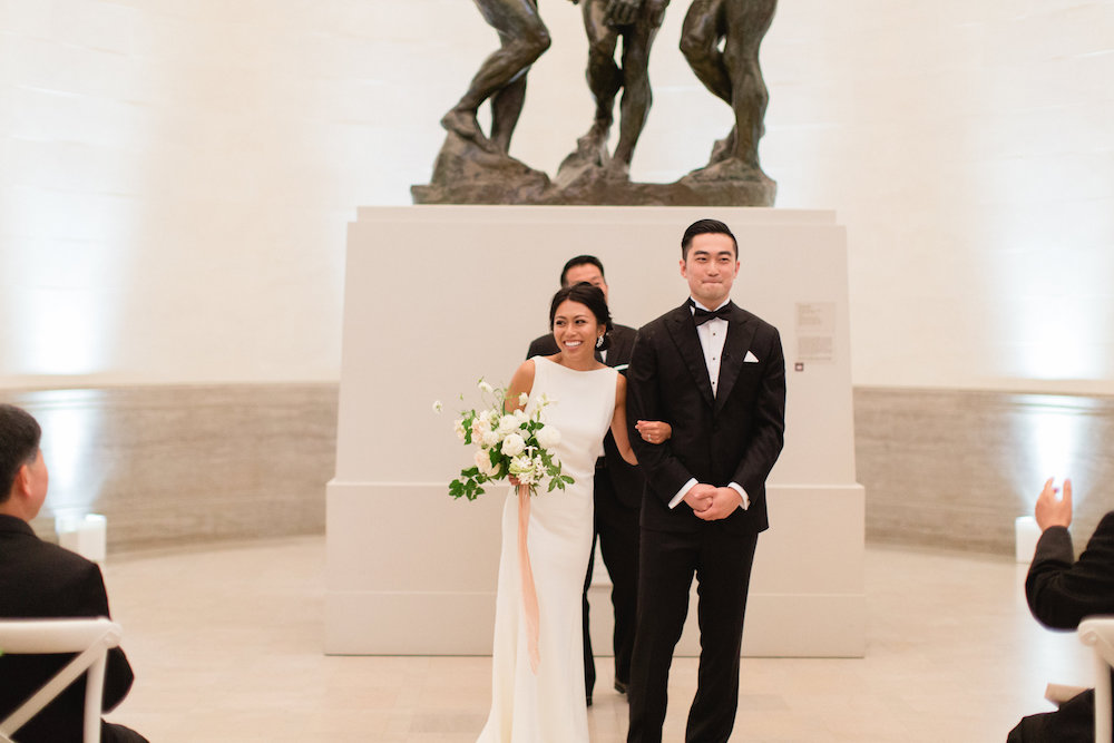  Kenny &amp; Becky were married in the Rodin gallery at San Francisco's Legion of Honor Museum.  Photo by Max &amp; Friends.&nbsp; 