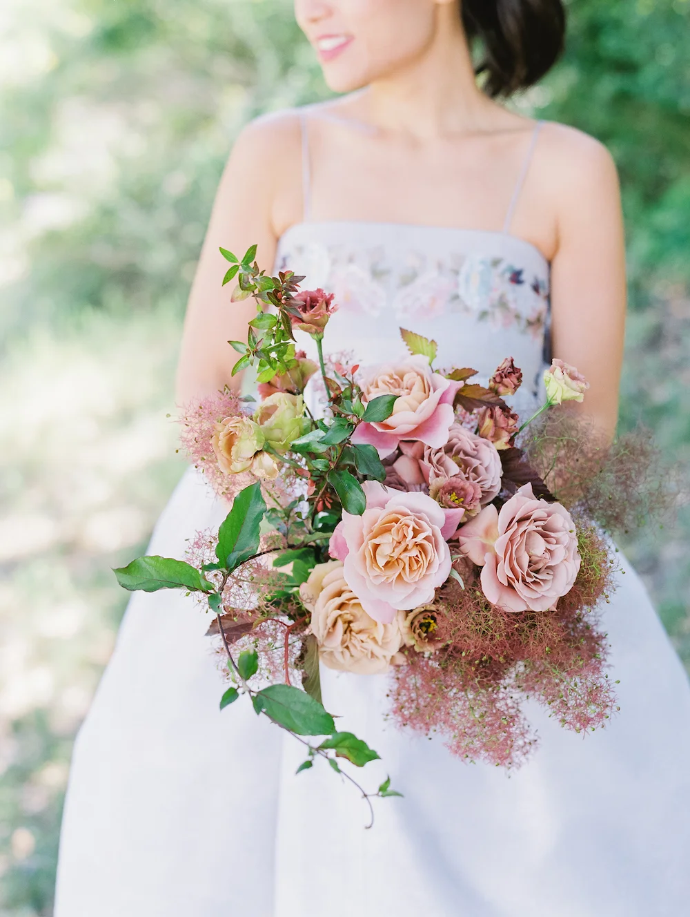 A bold but simple bouquet, inspired by our bride's contemporary spin on a traditional Korean hanbok . Photo by Michele Beckwith.