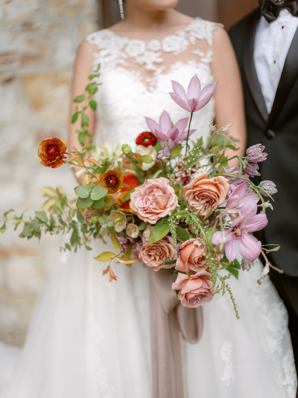  The only way I could describe this palette was like the shimmery, magical mirror that is a puddle of rainwater with motor oil swirling on the surface. Elevated and sophisticated, no? :p   Photo by Amanda Crean. Event Design by Natalie Choi Events. A