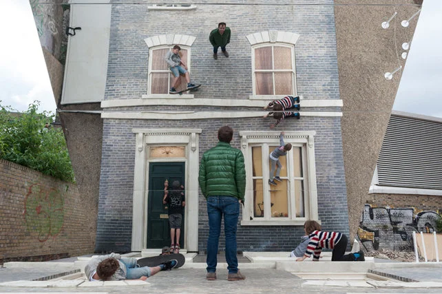 1672972-inline-image-2-leandro-erlich-dalston-house-photo-by-gar-powell-evans-barbican-art-gallery-2013.jpg