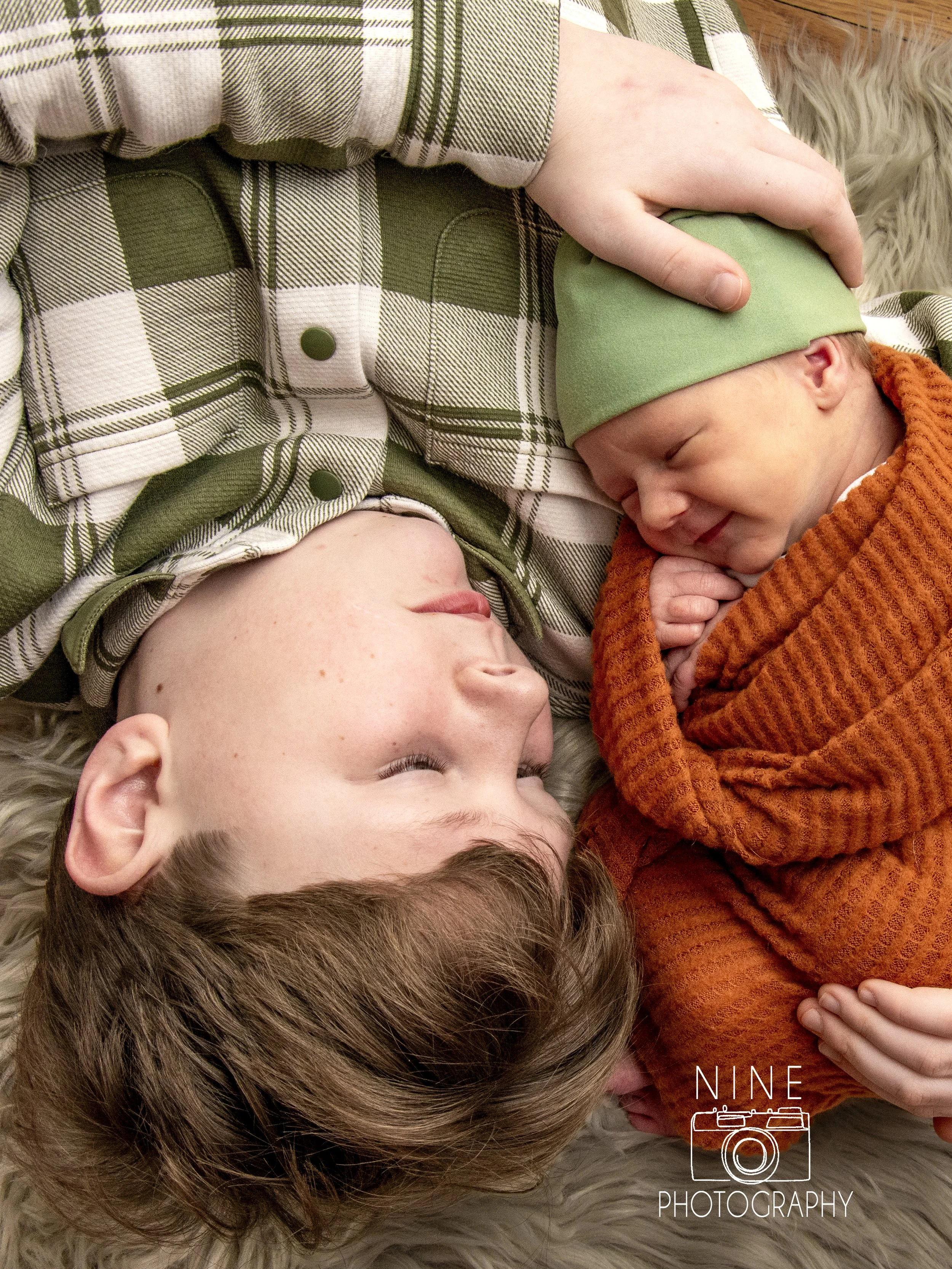 Beau - Newborn-5 logo.jpg