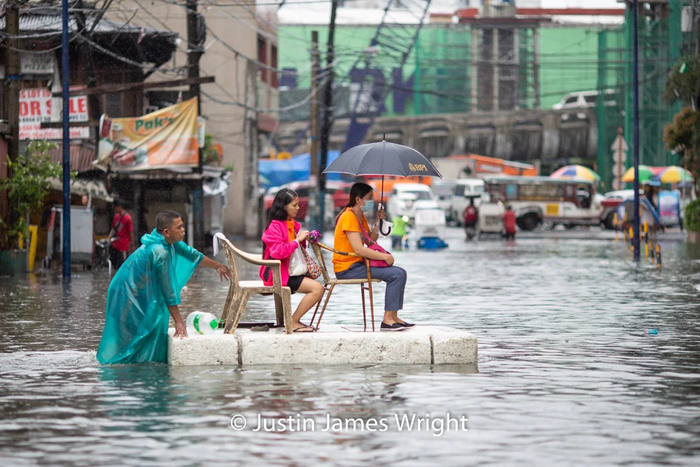 Flooded Street Scene, Makati City, Metro Manila, Philippines. Philippine Photo 4205 If you wish to purchase a photography print of this image, or would like to license this image please contact us using the form below. Please kindly include the Image Title and Image Ref # in your message, we will get back to you.