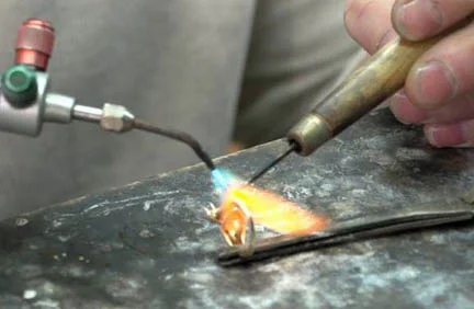 The Reasons So Few Goldsmiths Work On Silver