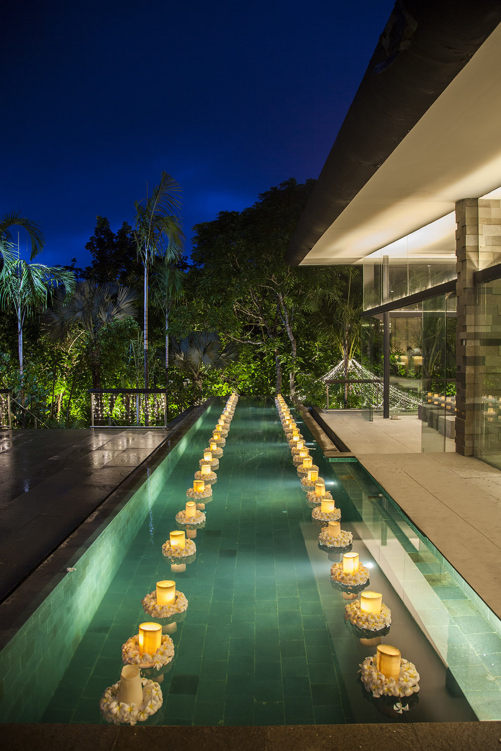 Floating Candels in the Pool.jpg