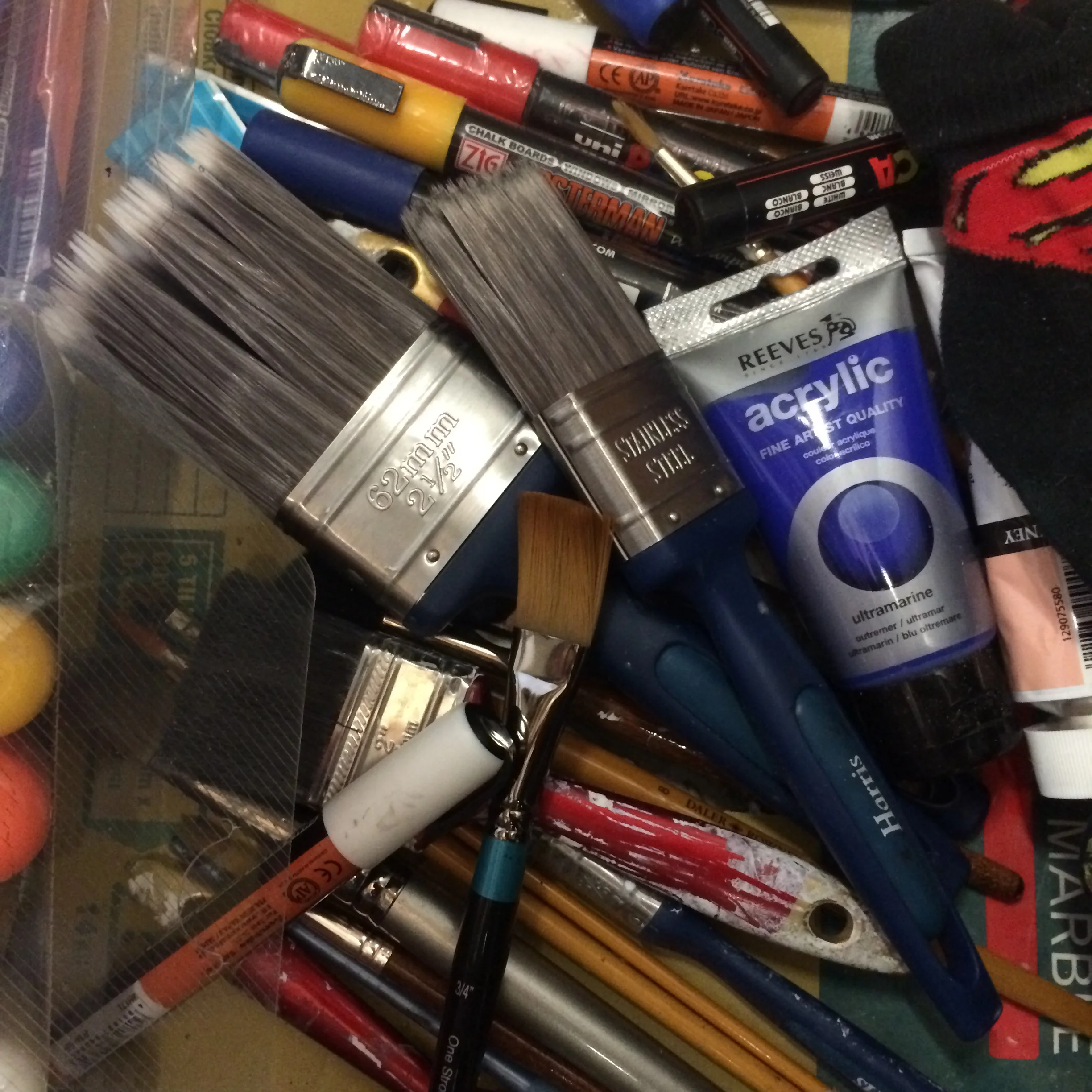 Lots of brushes.