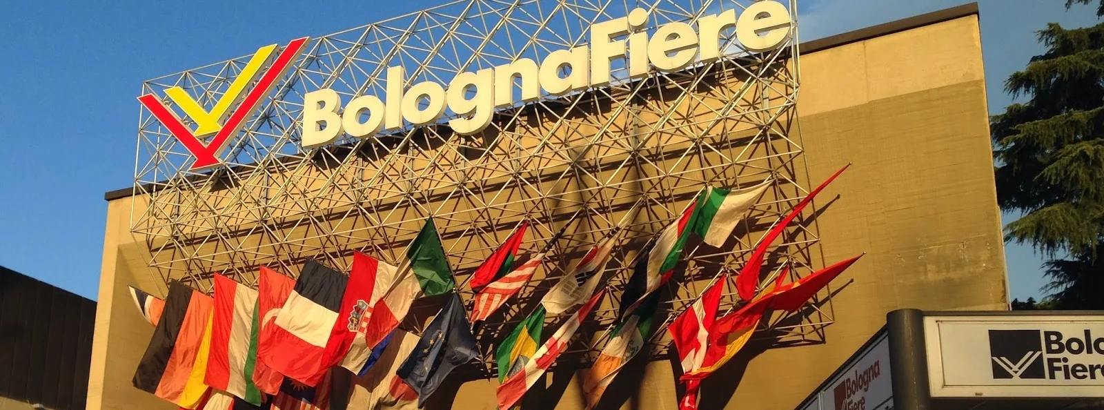 bologna entrance 2015.jpg