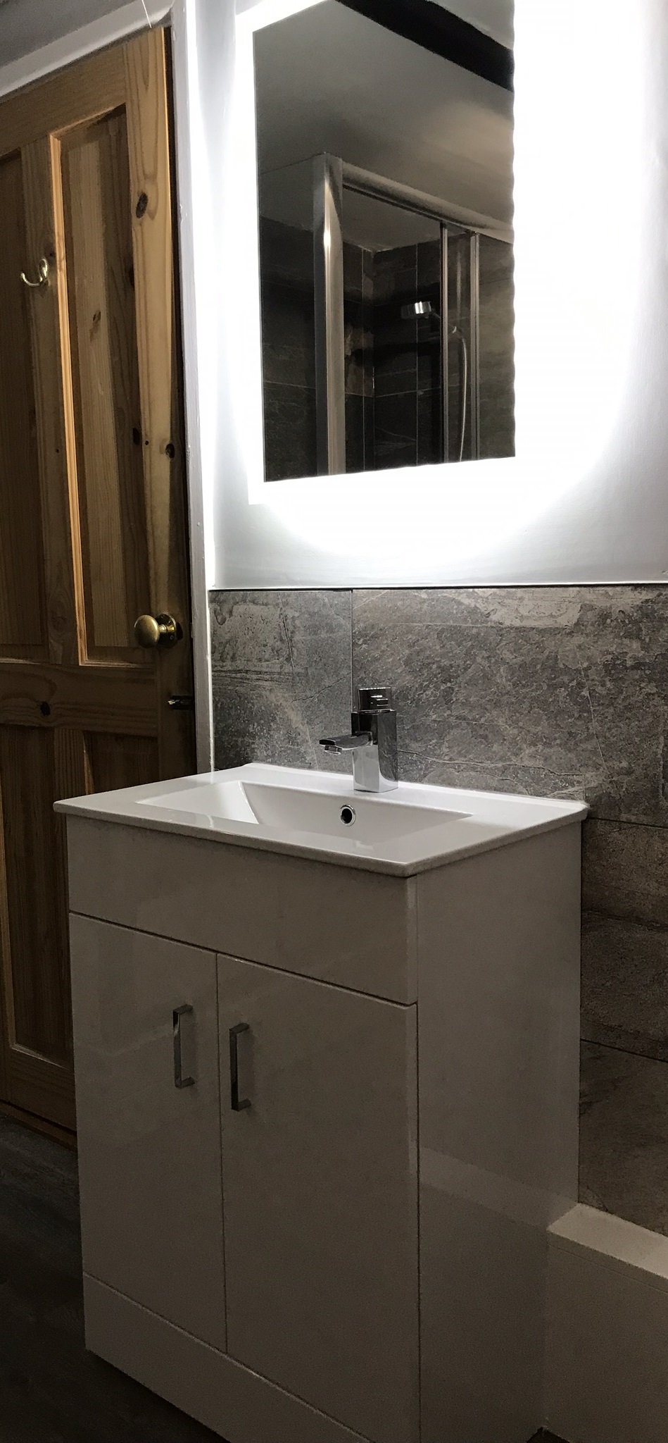 Bathroom_IMG_1087.jpg