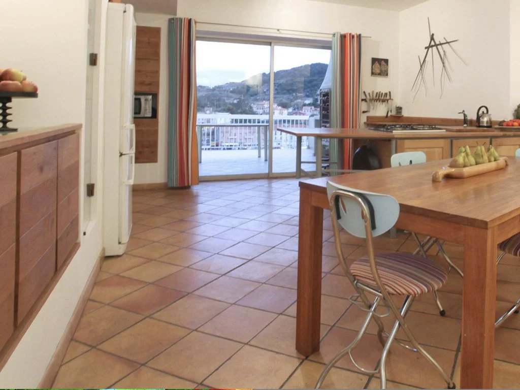 Port Vendres kitchen