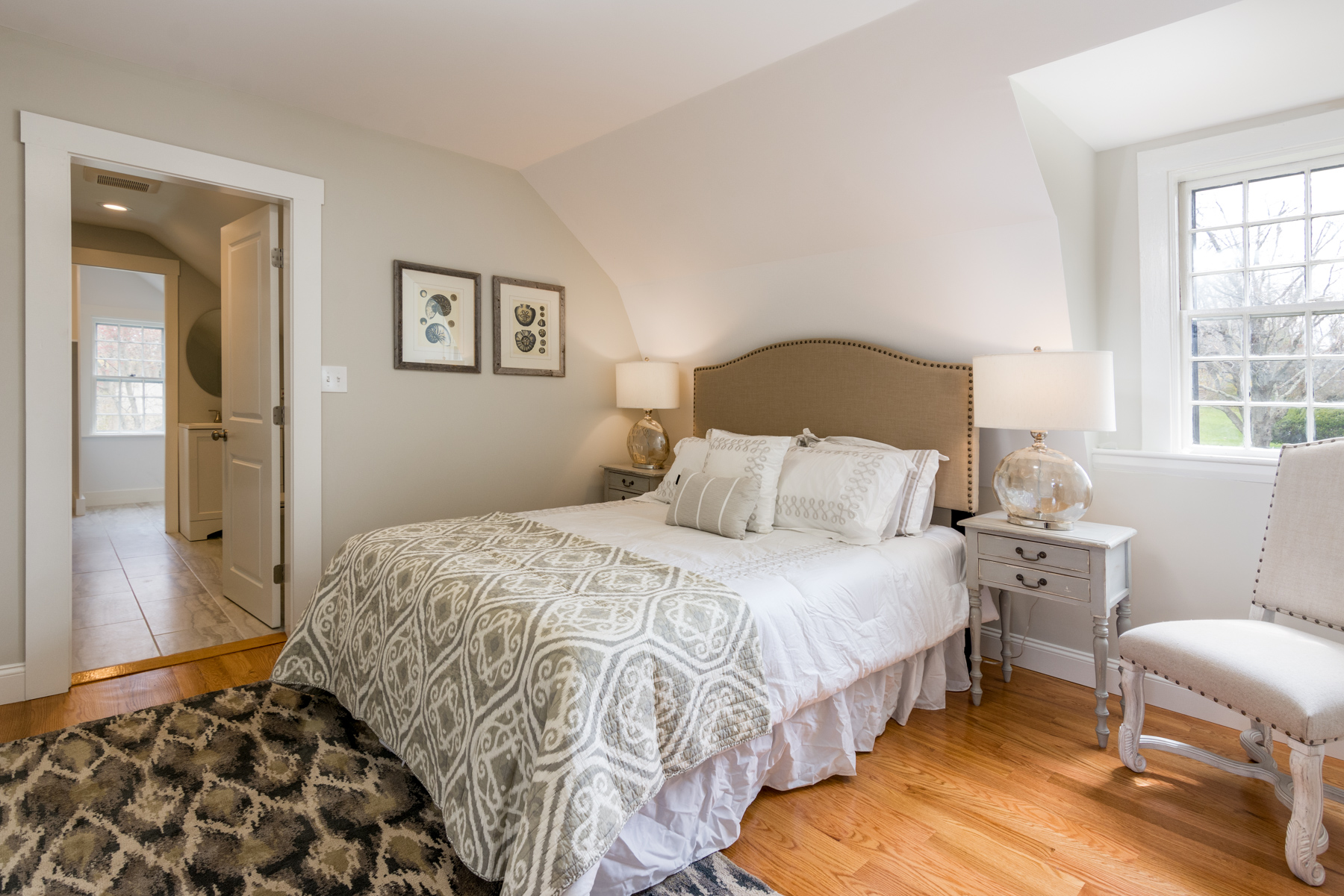 272LincolnStreet-MasterBed1-LoRes.jpg
