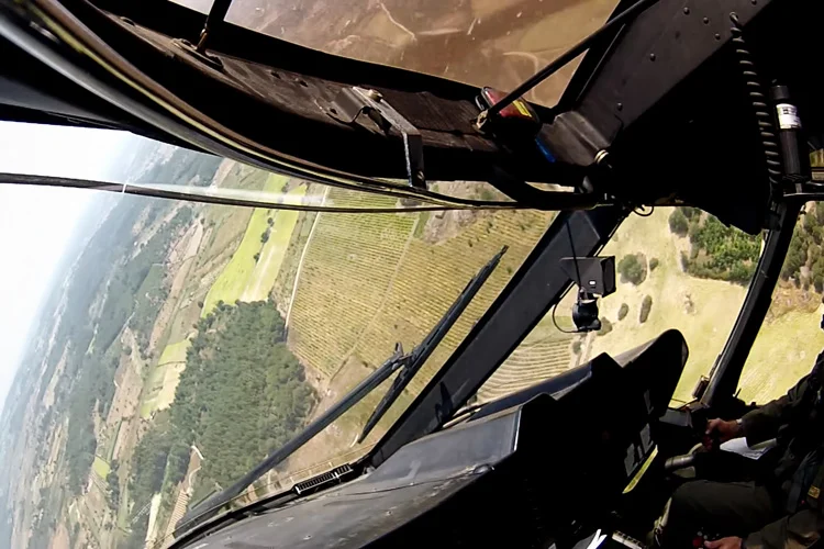 Video grab showing the extreme angle of bank being used to evade the F-16AM.