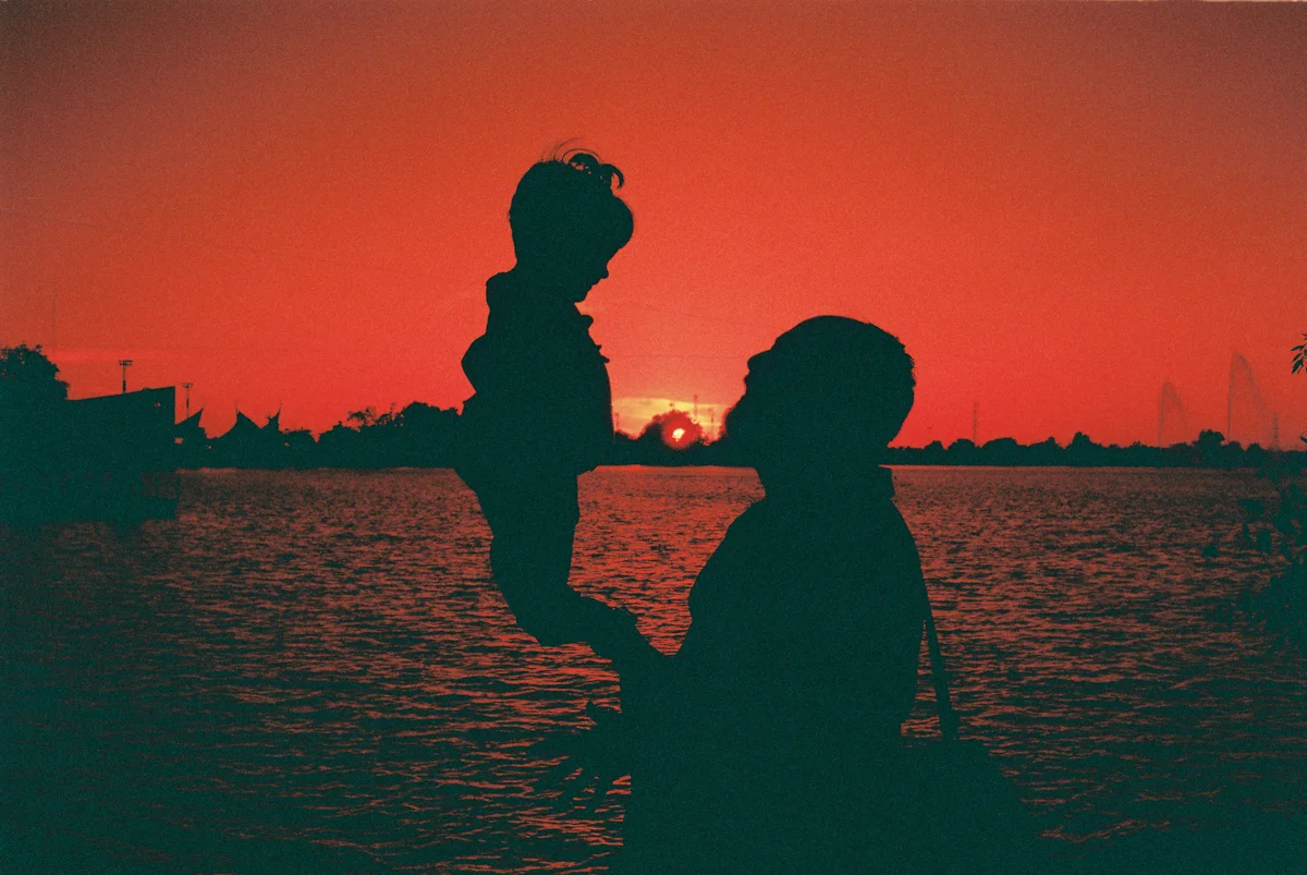 Canon AE-1, Fuji Superia 400 Redscaled