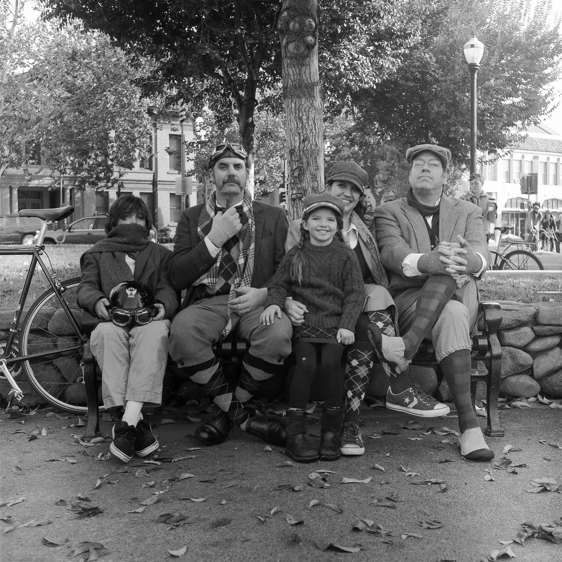 FamilyOfTweed_YashicaMatLM_TMAX100_GabiRoozee.jpg
