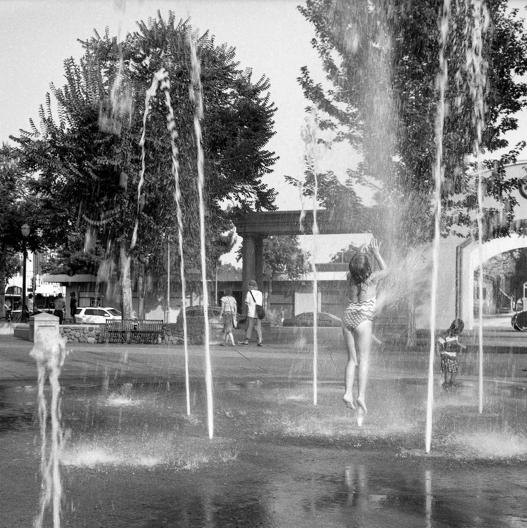 SummerJoy_YashicaMatLM_Tmax100_GabiRoozee.jpg