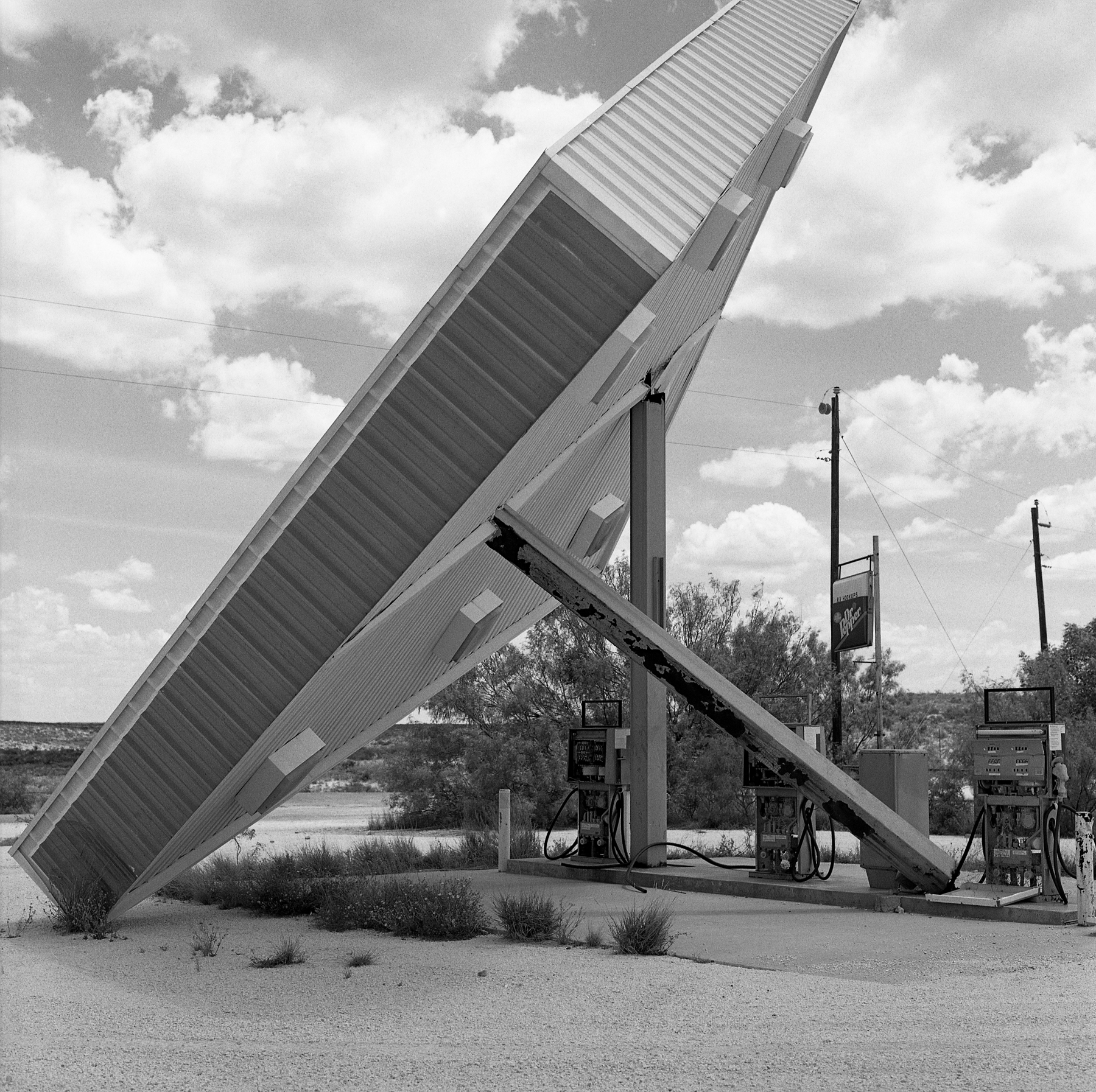 Broke Down | Hasselblad 500 | Kodak Tri-X | Amy Jasek