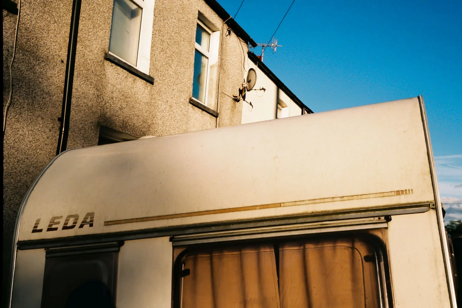 Caravan Jones | Canon Canonet 28 Kodak Gold | Oliver Liria