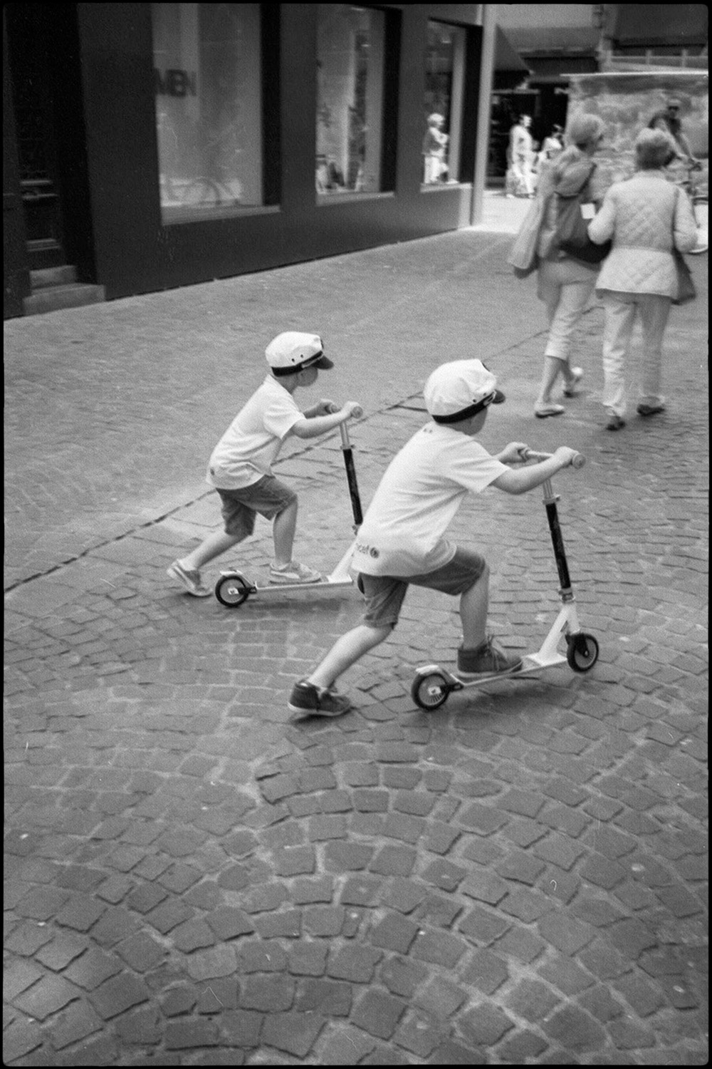 Summer In Gray Tones | Olympus XA2 | Rollei Retro 400s | Andrea Shkreli