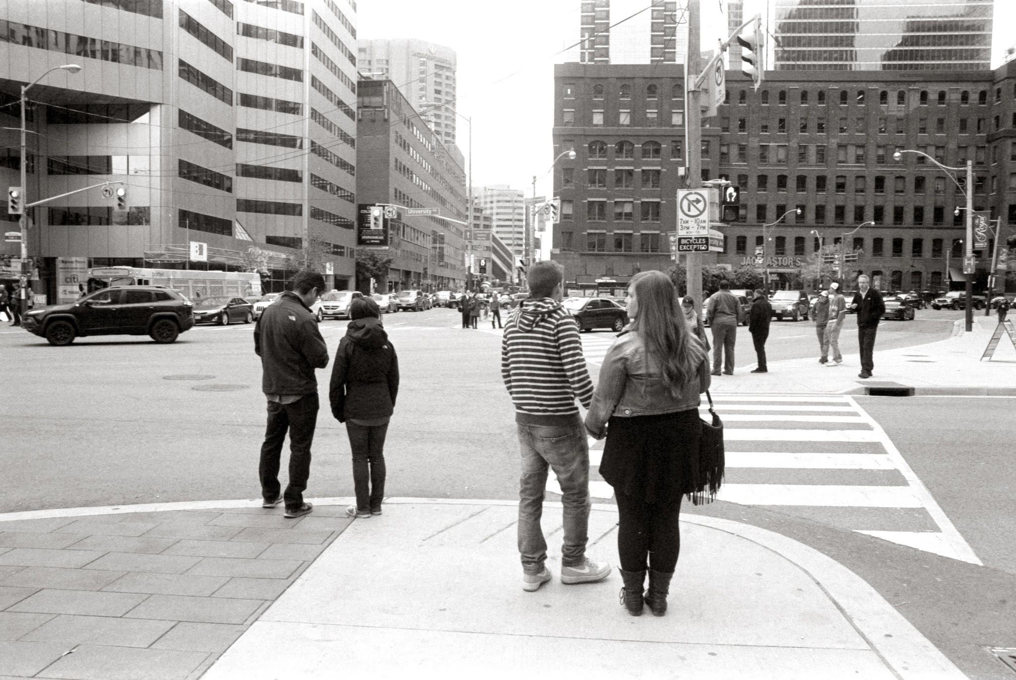 Waiting at York and Front St - Olympus OM-2n - Zuiko 28mm f/3.5 - Ilford HP5 400 - HC110(B)