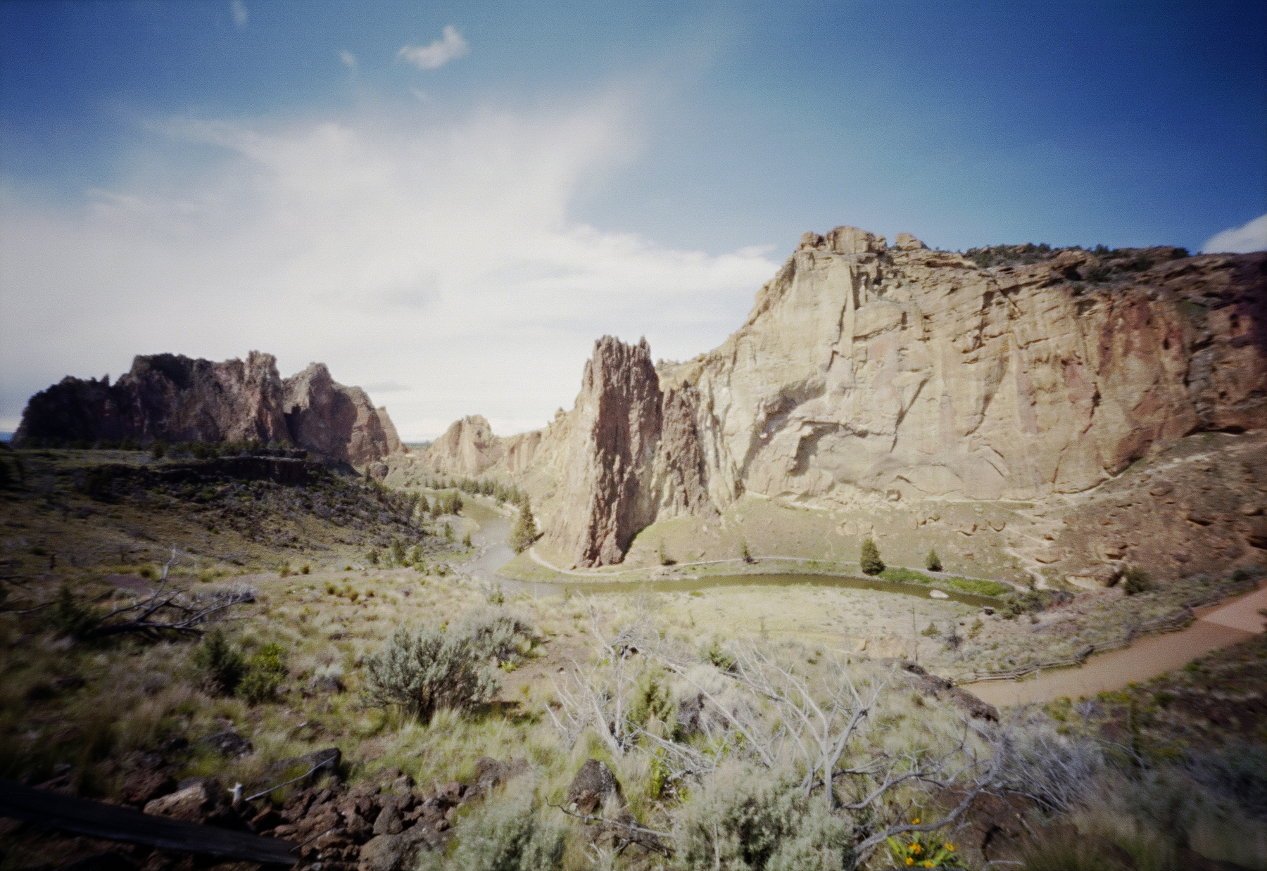 Colton Allen - SmithRockPinholePhoto_Innova6x9_Fuji Reala_ColtonAllen  .jpg