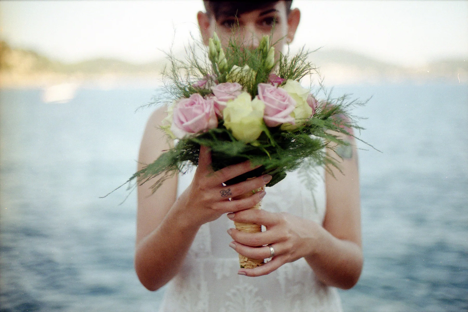 Wedding | Canon AE1 Program - 50 mm 1.8 - Lomography 100 | La Fille Renne