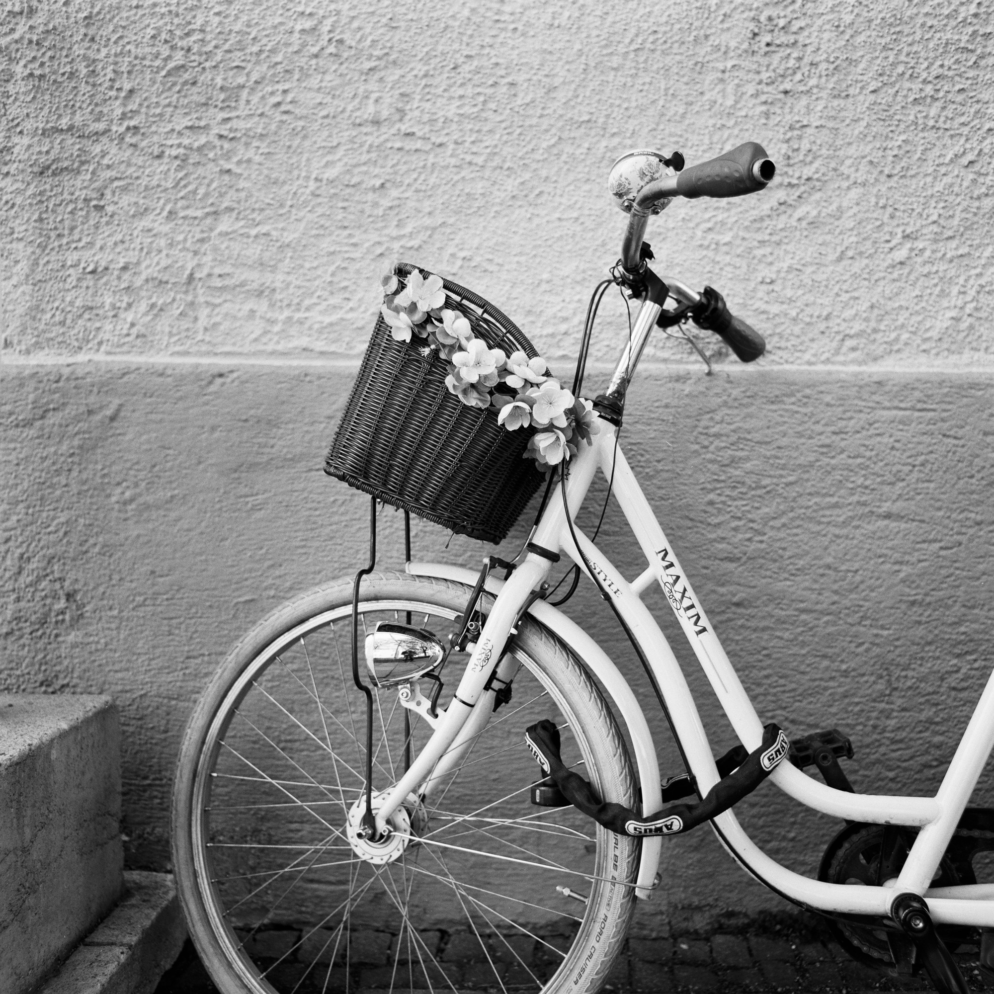 Urban Hafner - Bike_Pentacon_Six_Urban_Hafner.jpg