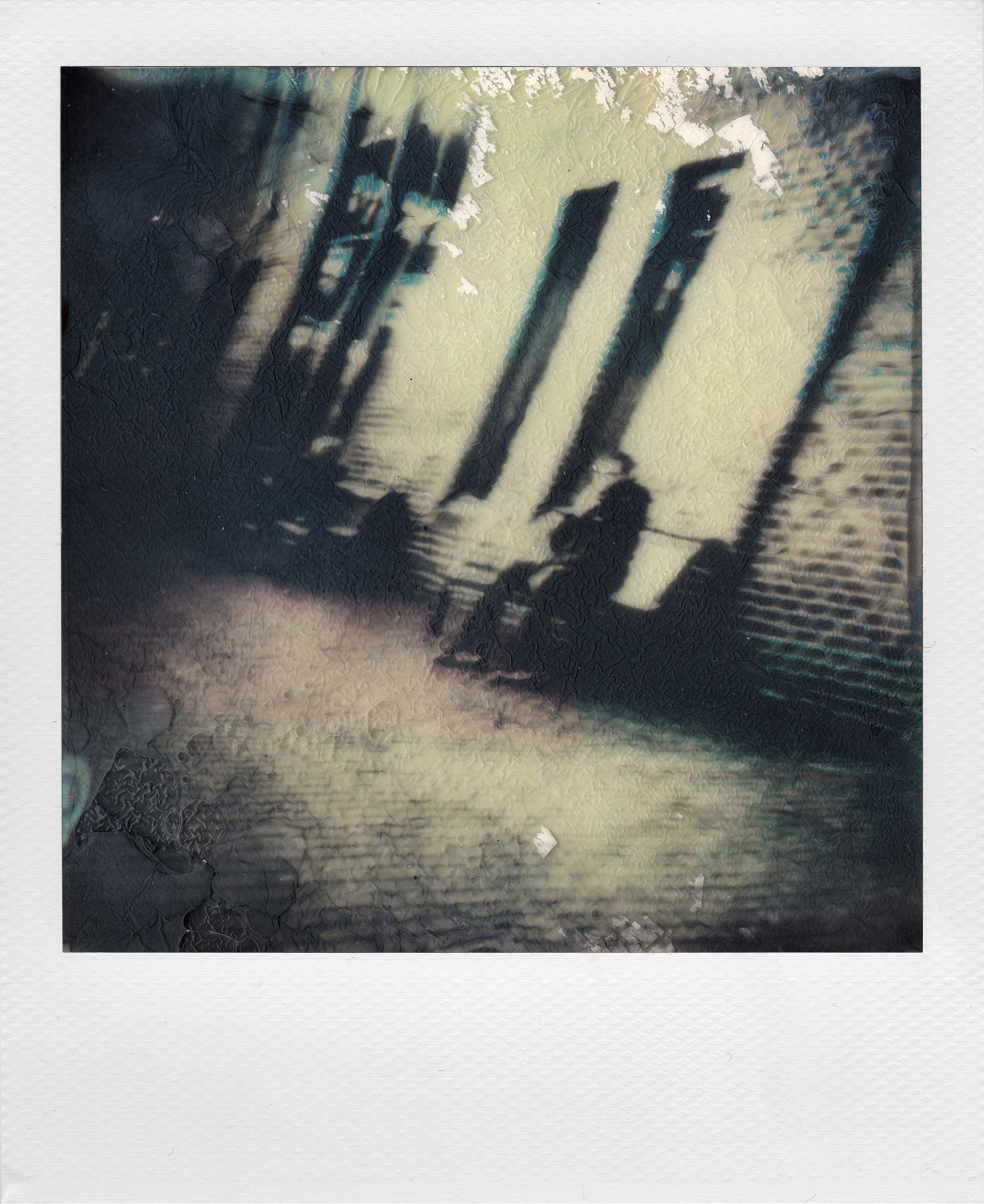 Espressionismo | Impossible Project Instant Lab | Impossible Project 600 BW | Claudio Gomboli | @caglom