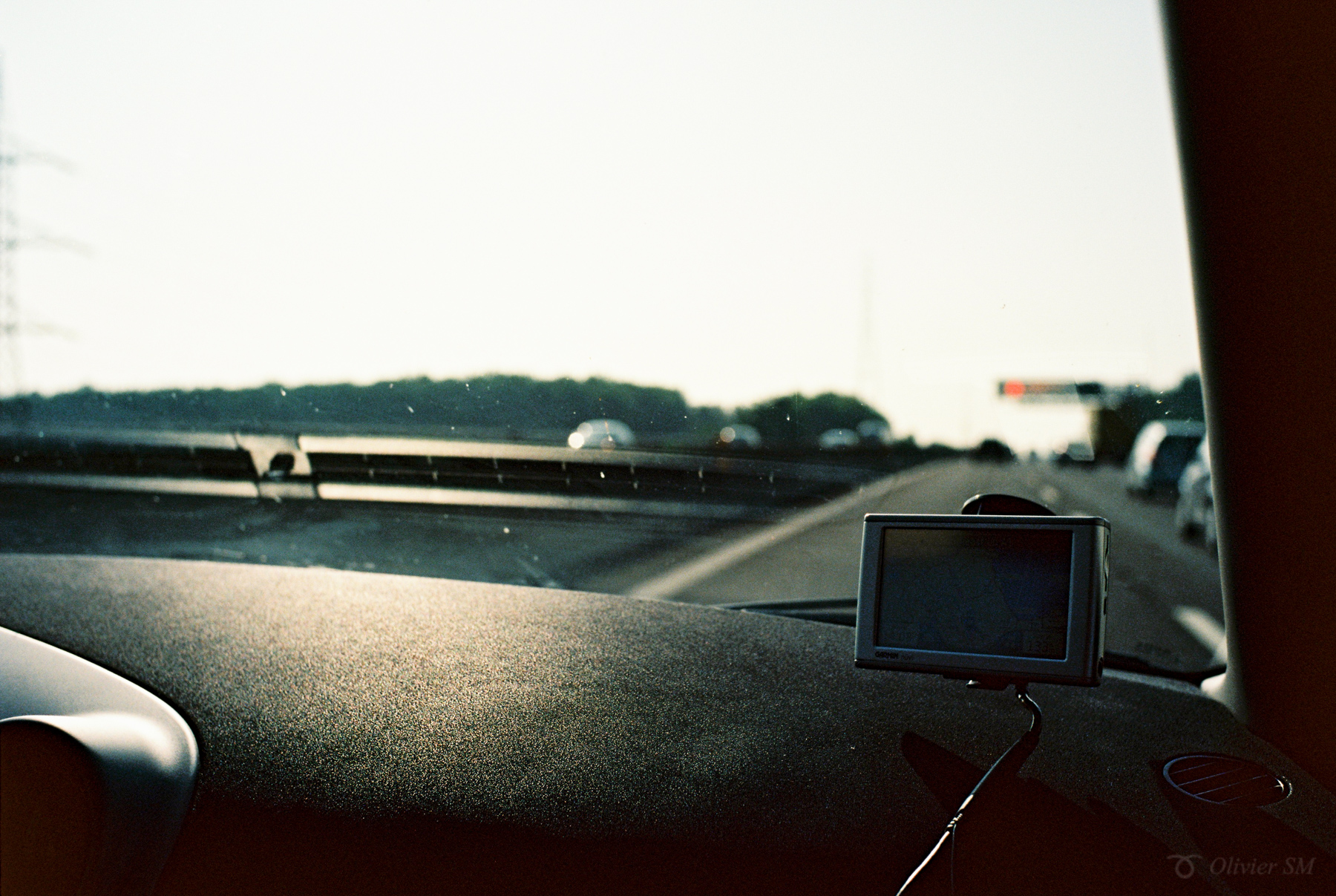 Highway on the way to Tuscany | Voigtländer Bessa R3M | Nokton 35mm 1.4 SC | Kodak Ektar 100