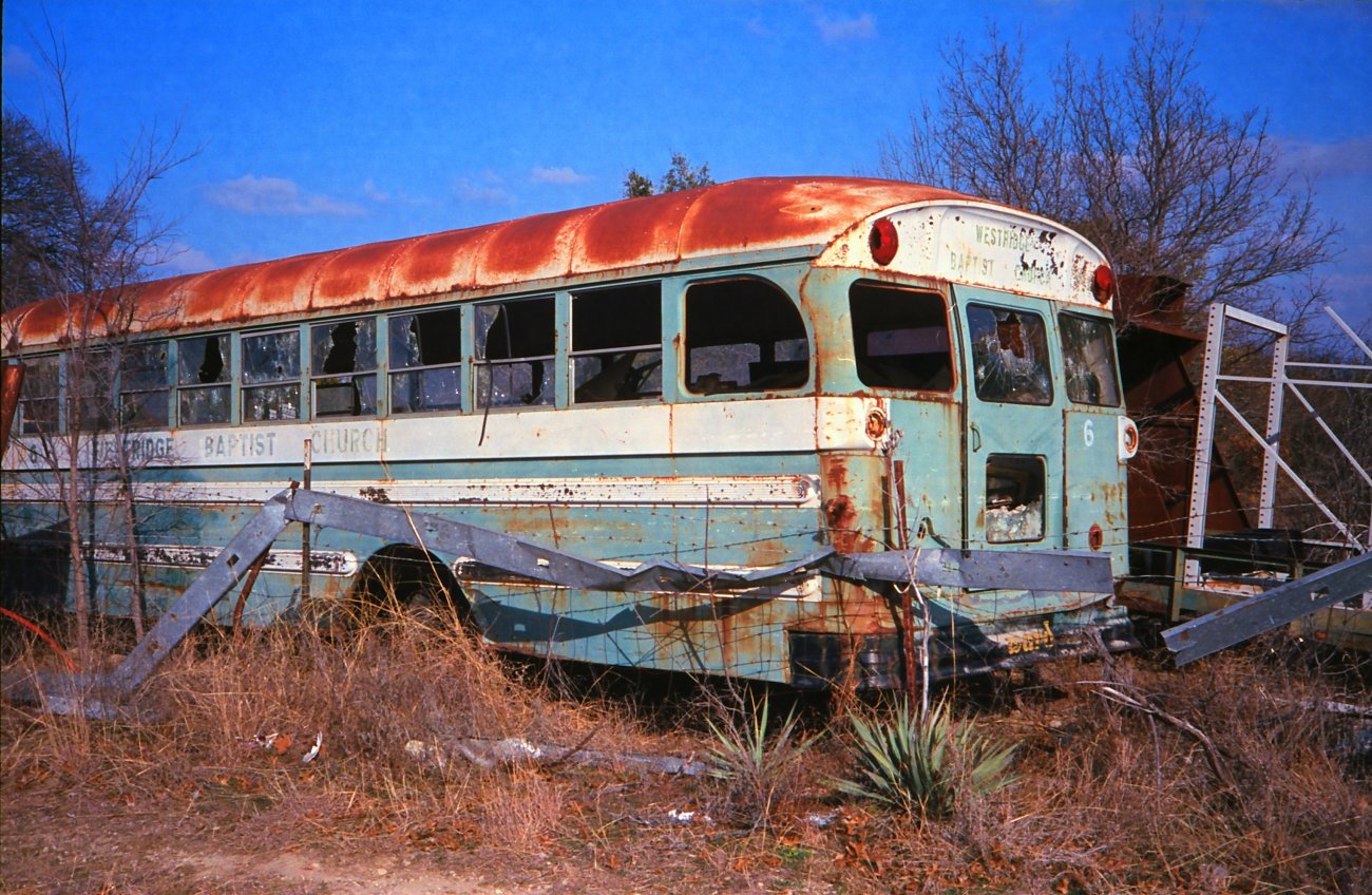 Rusty bus.jpg