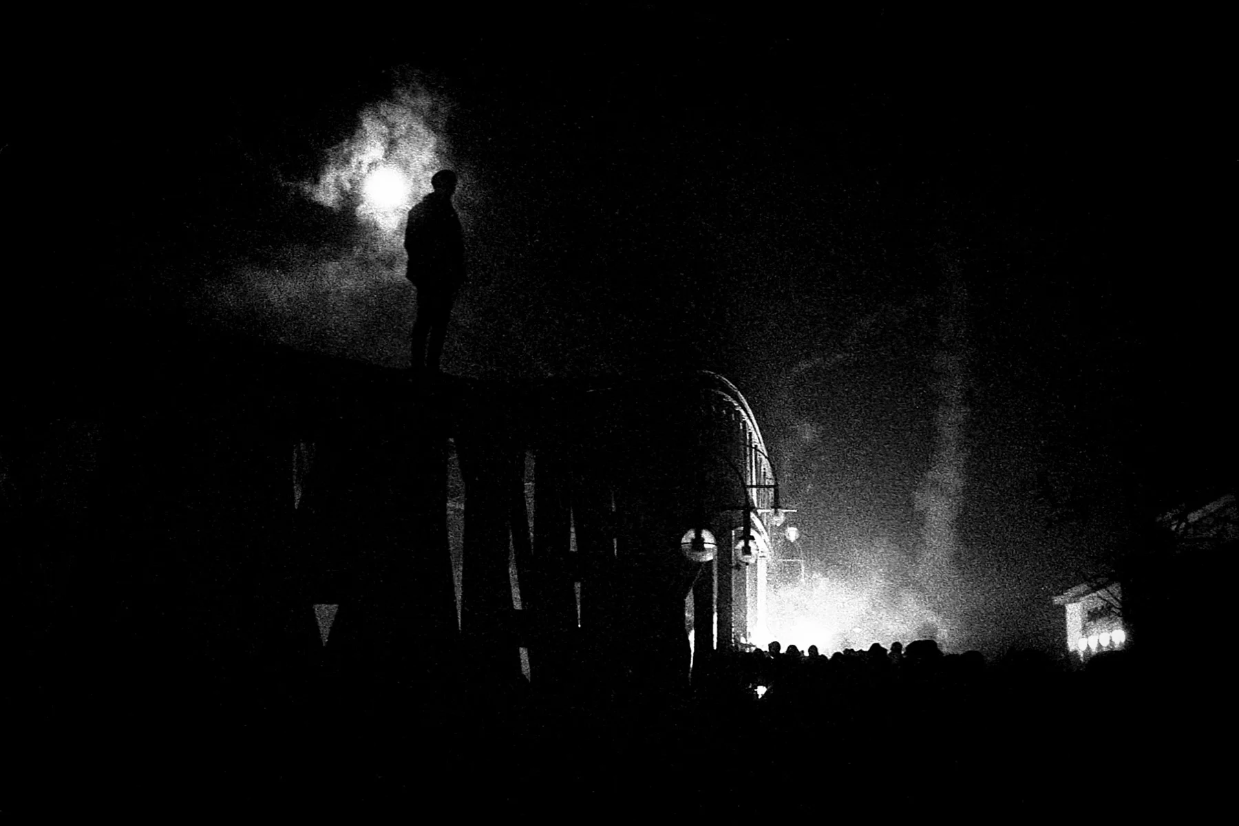 Zorki 4K | Jupiter-12 35mm f/2.8 | Delta 3200 | Rodinal stand