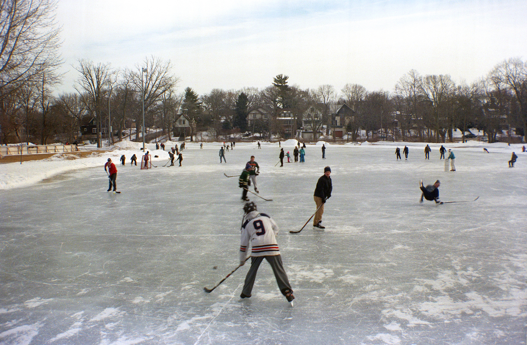 IceSkaters.jpg