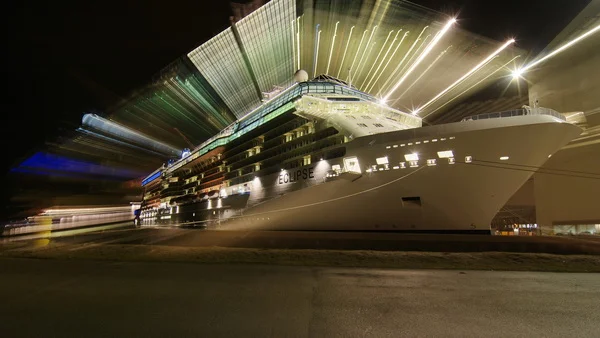 cruiseship-1.jpg