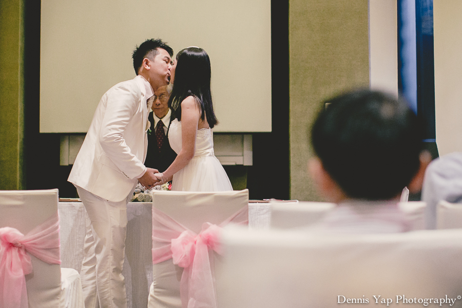 andrew chen chin Crowne Plaza Changi Airport dennis yap photography wedding day photographer asia top 30 singapore photographer-10.jpg