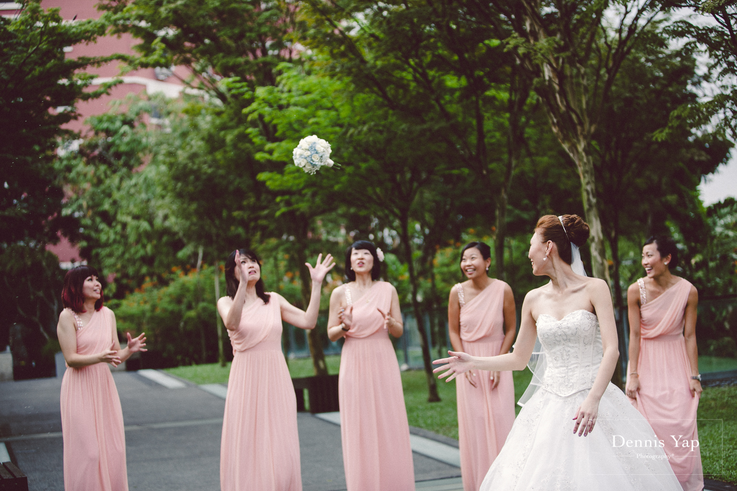 jonathan micaela wedding day church recemony in singapore at mary of the angels by dennis yap photography-31.jpg