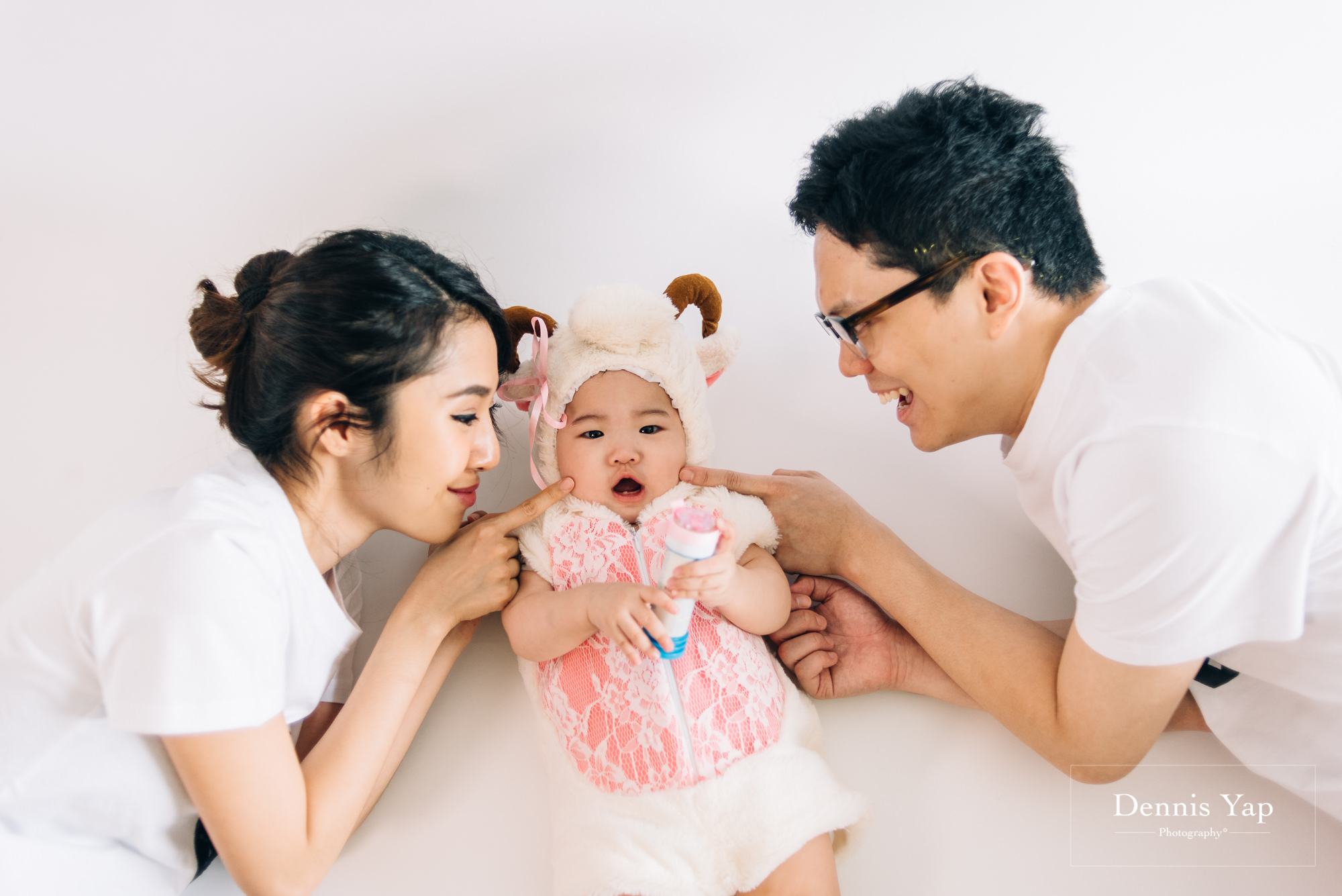 isaac evon family baby portrait funny style dennis yap photography-17.jpg