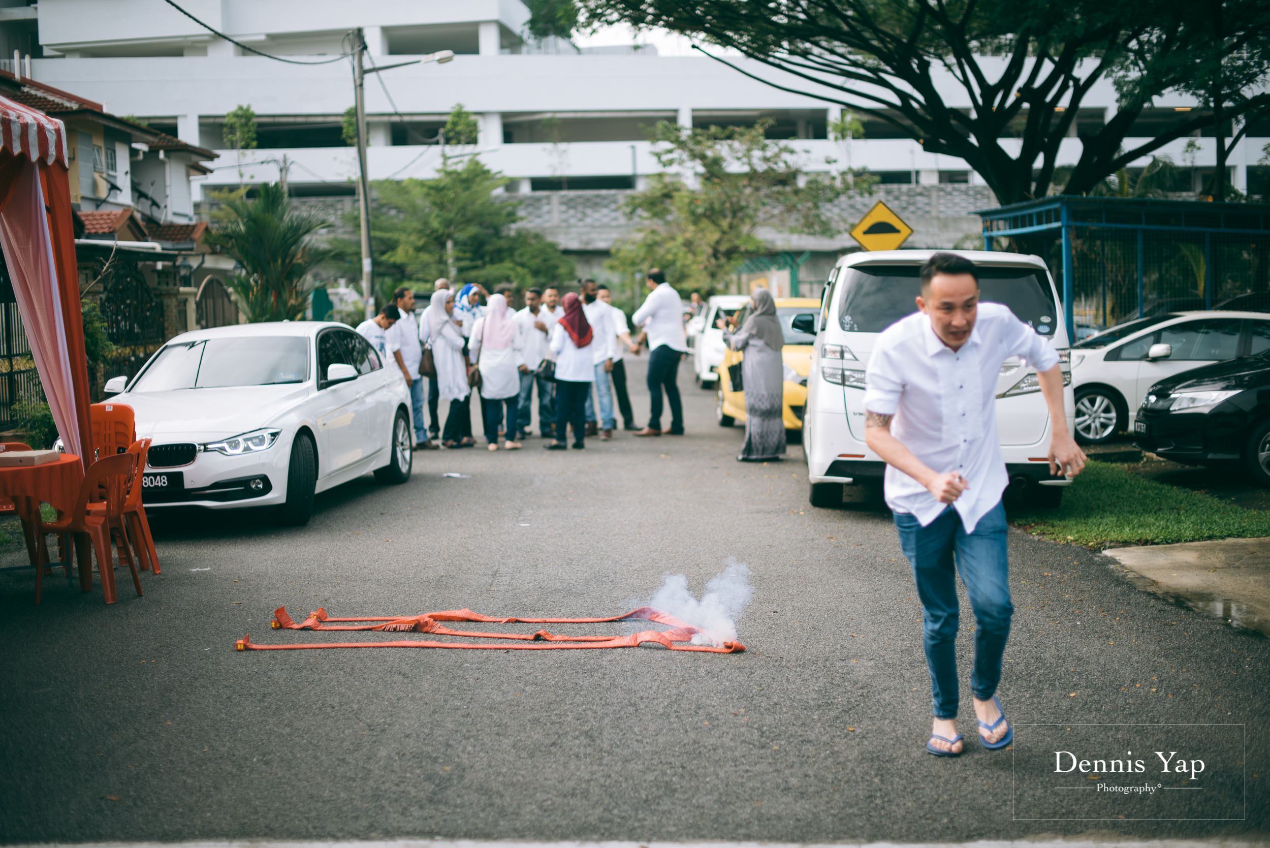 azmi zahraa wedding day gate crash traditional chinese and malay wedding dennis yap malaysia photographer-5.jpg