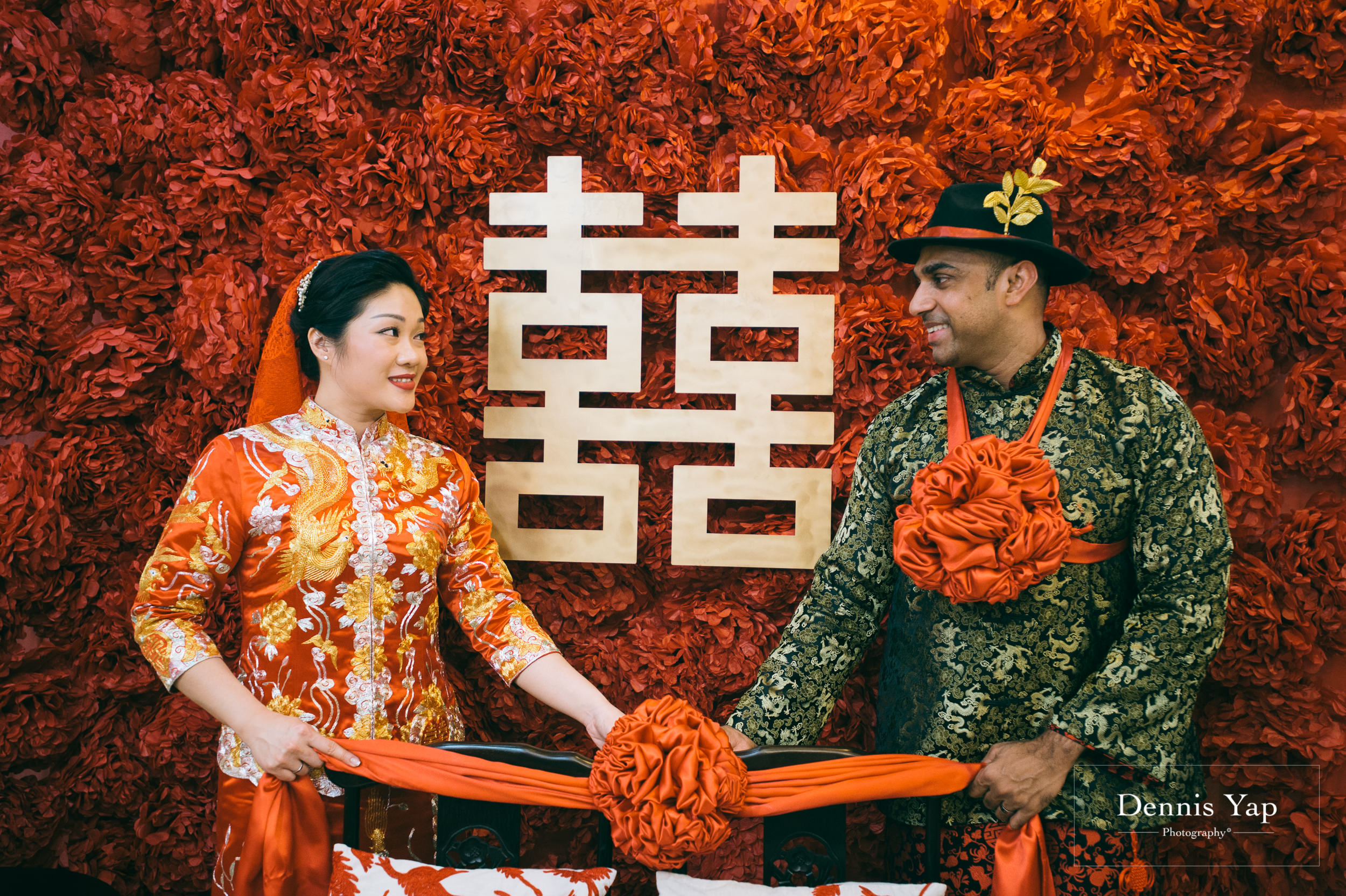 azmi zahraa wedding day gate crash traditional chinese and malay wedding dennis yap malaysia photographer-16.jpg